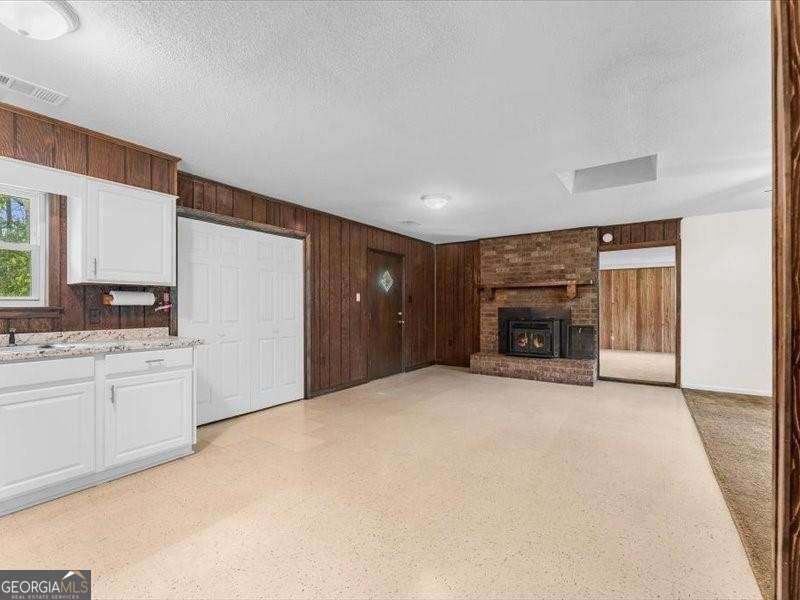 721 W 9th Street Property Photo 18