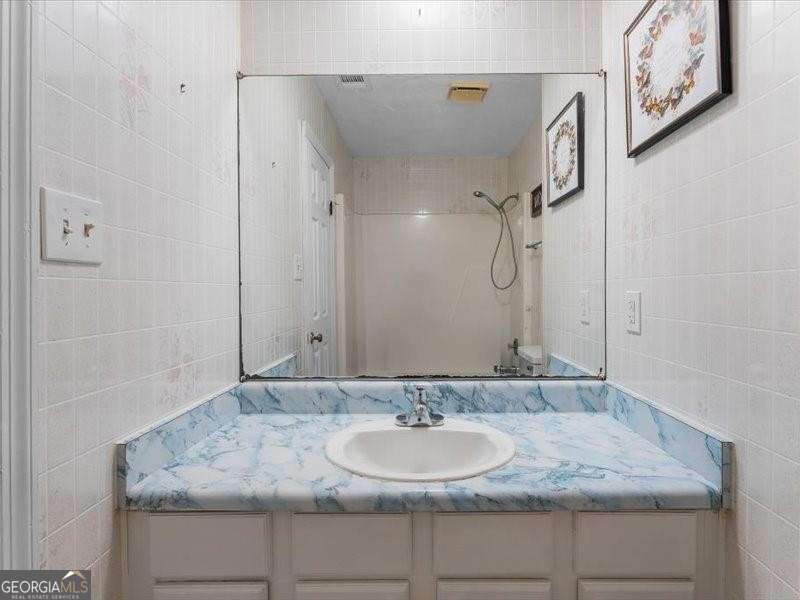 721 W 9th Street Property Photo 28