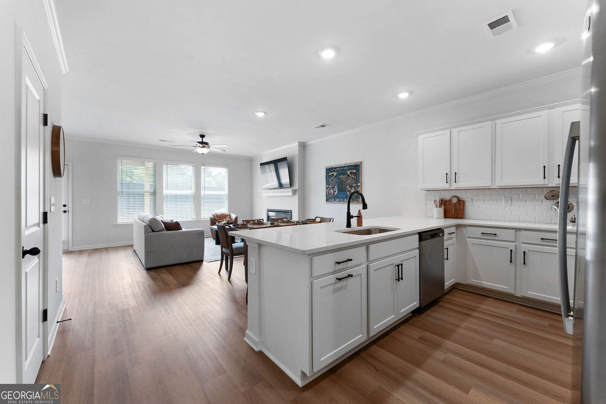 24 Magnolia Boulevard Property Photo 3