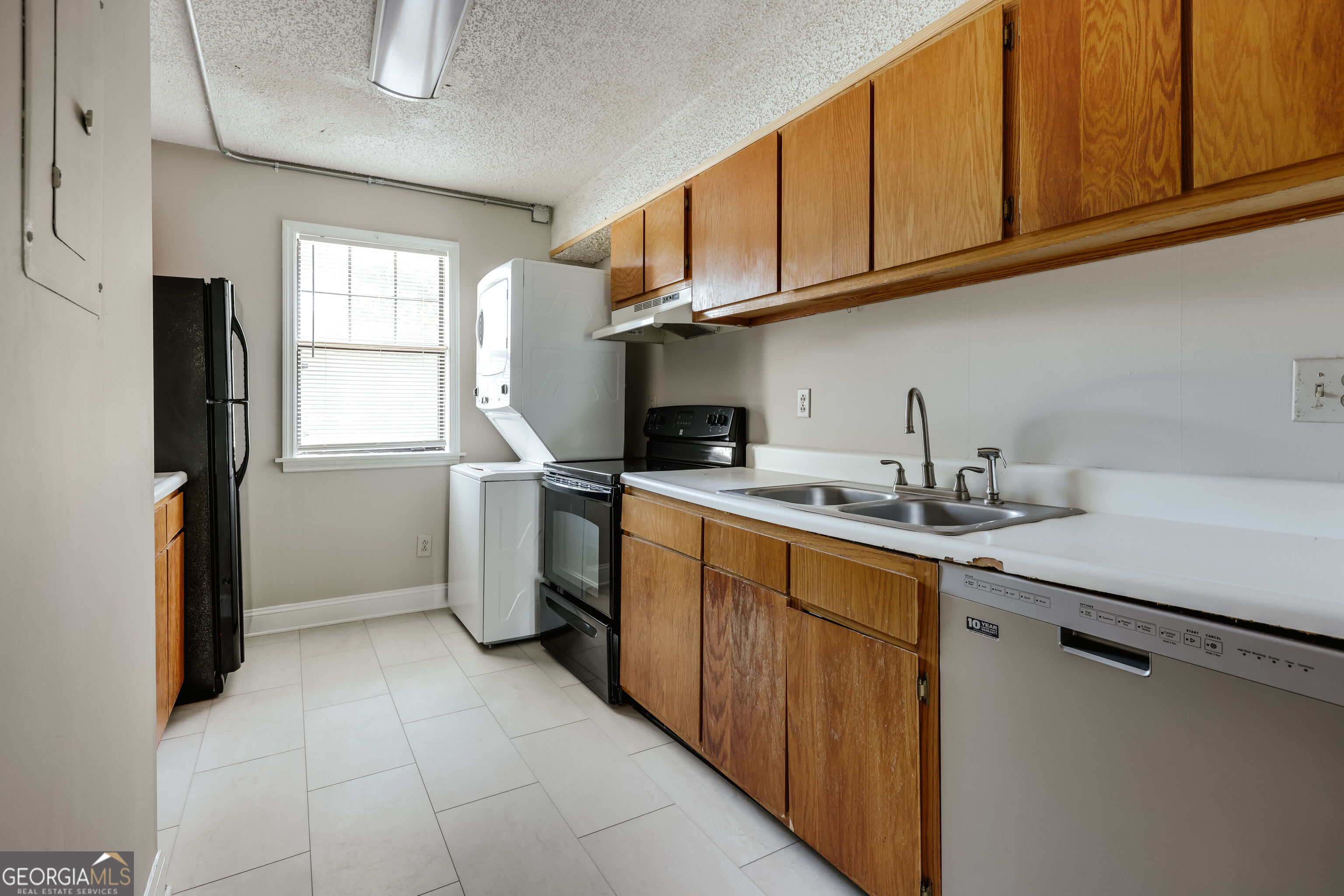 290 Appleby Drive # 153 Property Photo 6