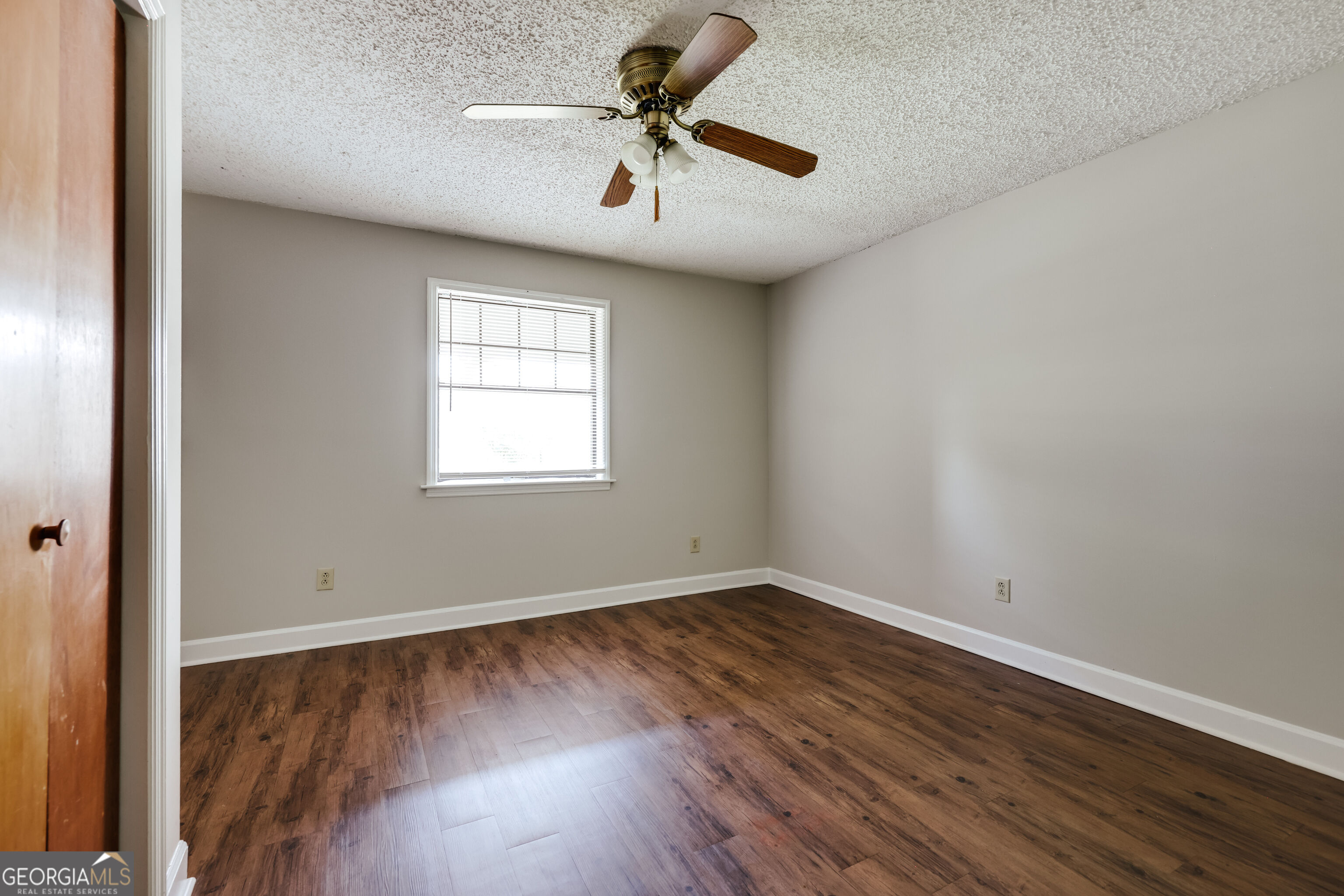 290 Appleby Drive # 153 Property Photo 13