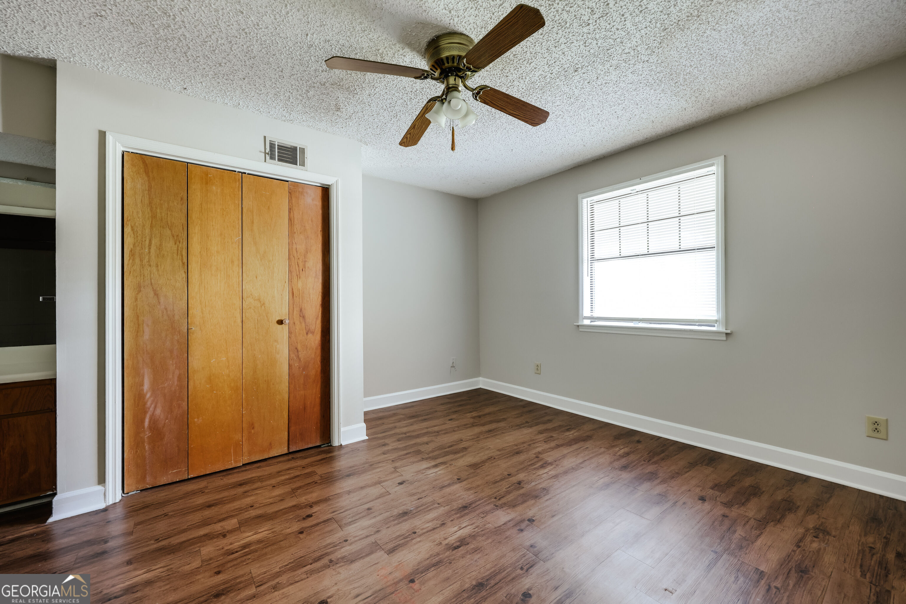 290 Appleby Drive # 153 Property Photo 14