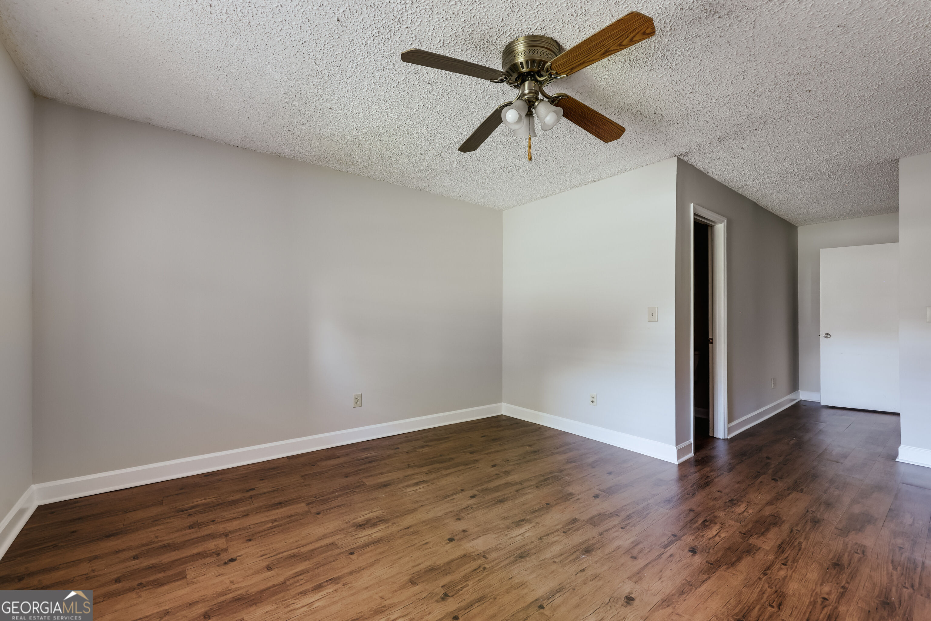 290 Appleby Drive # 153 Property Photo 16