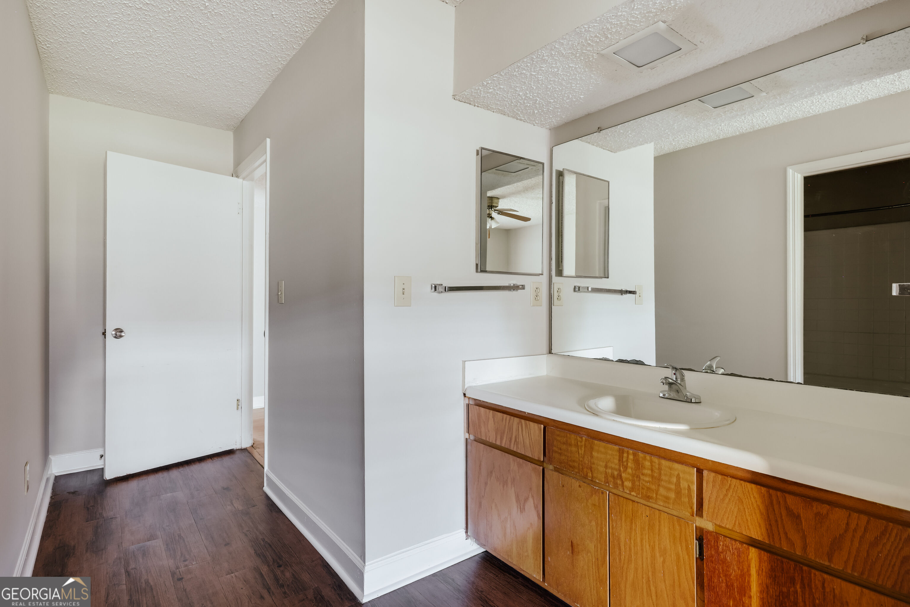 290 Appleby Drive # 153 Property Photo 17