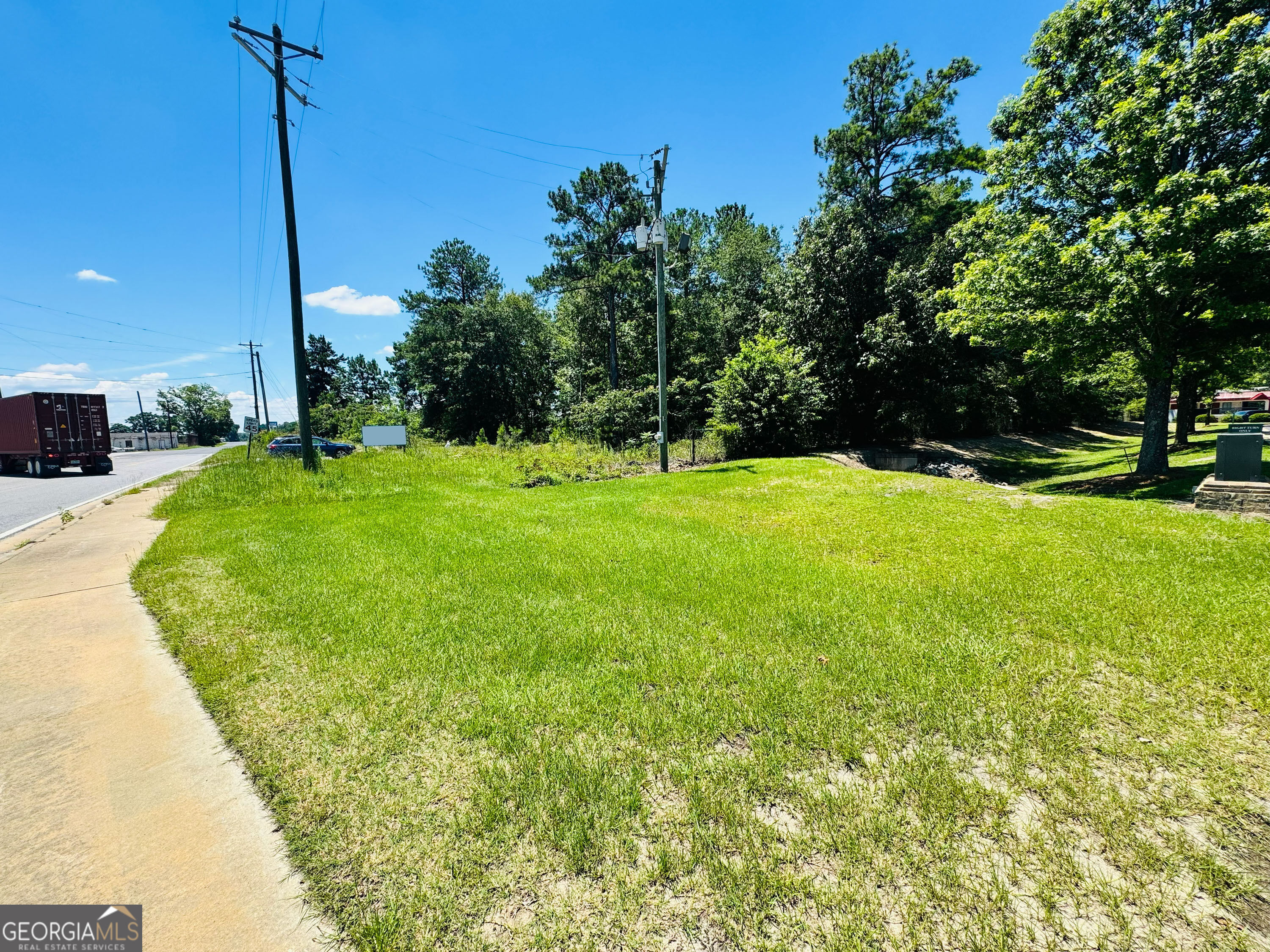 0 S Highway 441 Property Photo 9