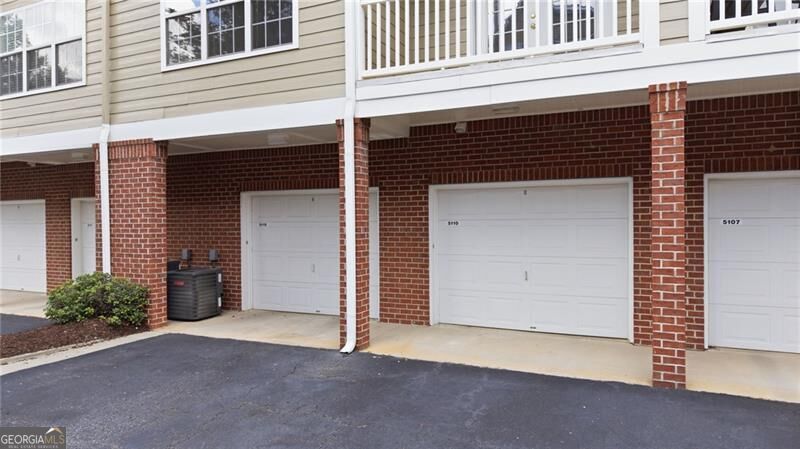 5110 Woodland Lane Property Photo 2
