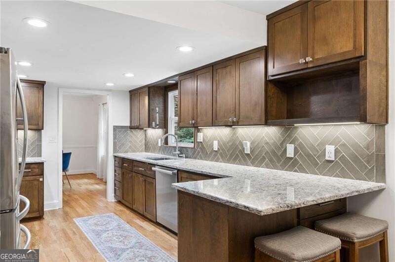 2383 Riverglenn Circle Property Photo 14