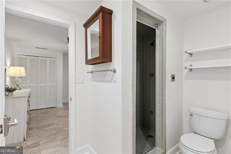 2383 Riverglenn Circle Property Photo 46