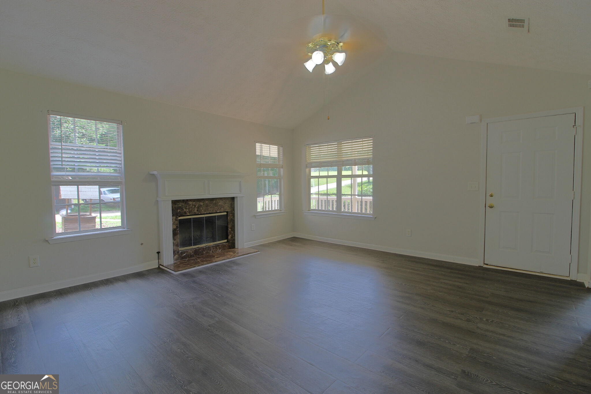 5613 Hwy 81 E Property Photo 23