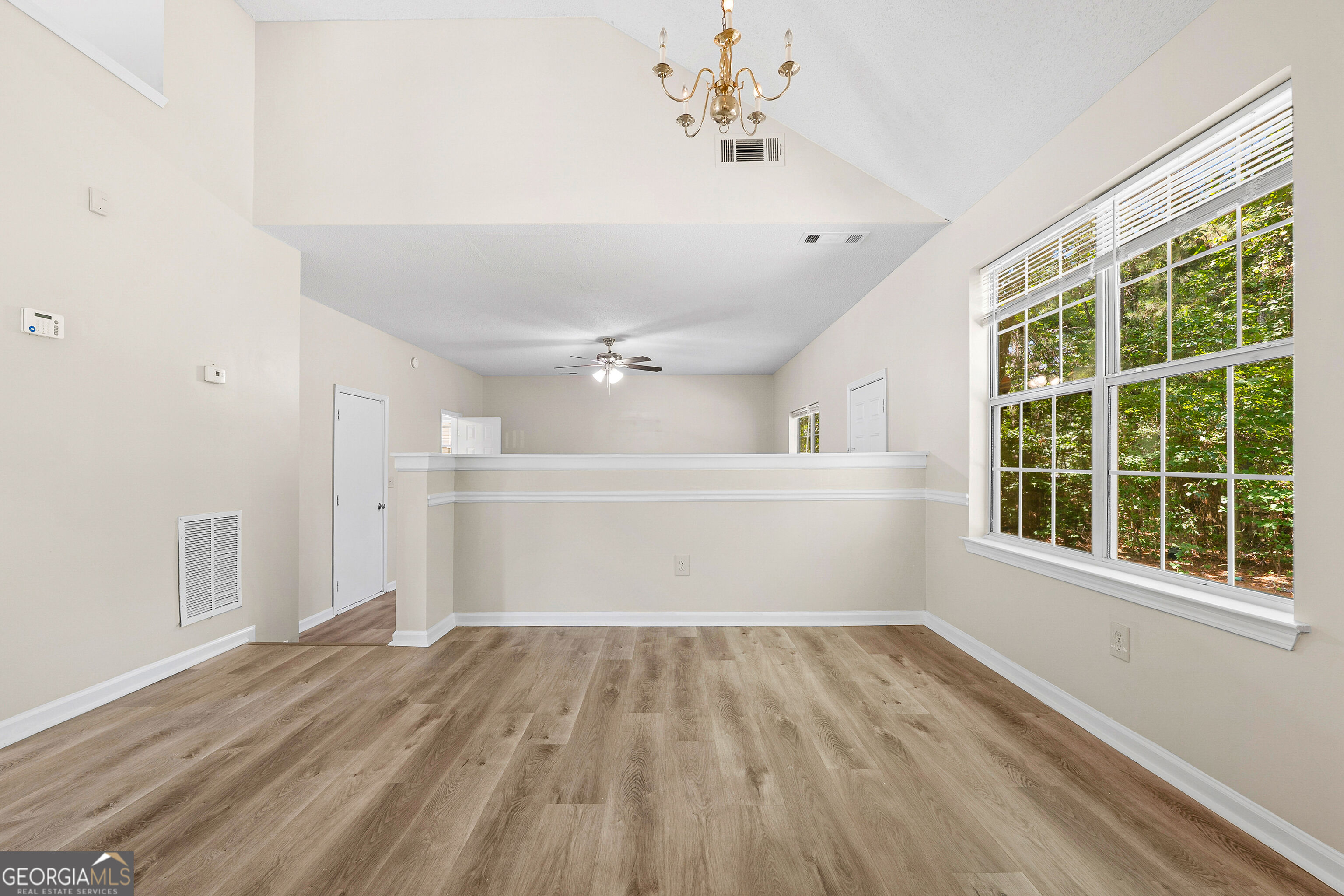 2397 Rambling Way Property Photo 10