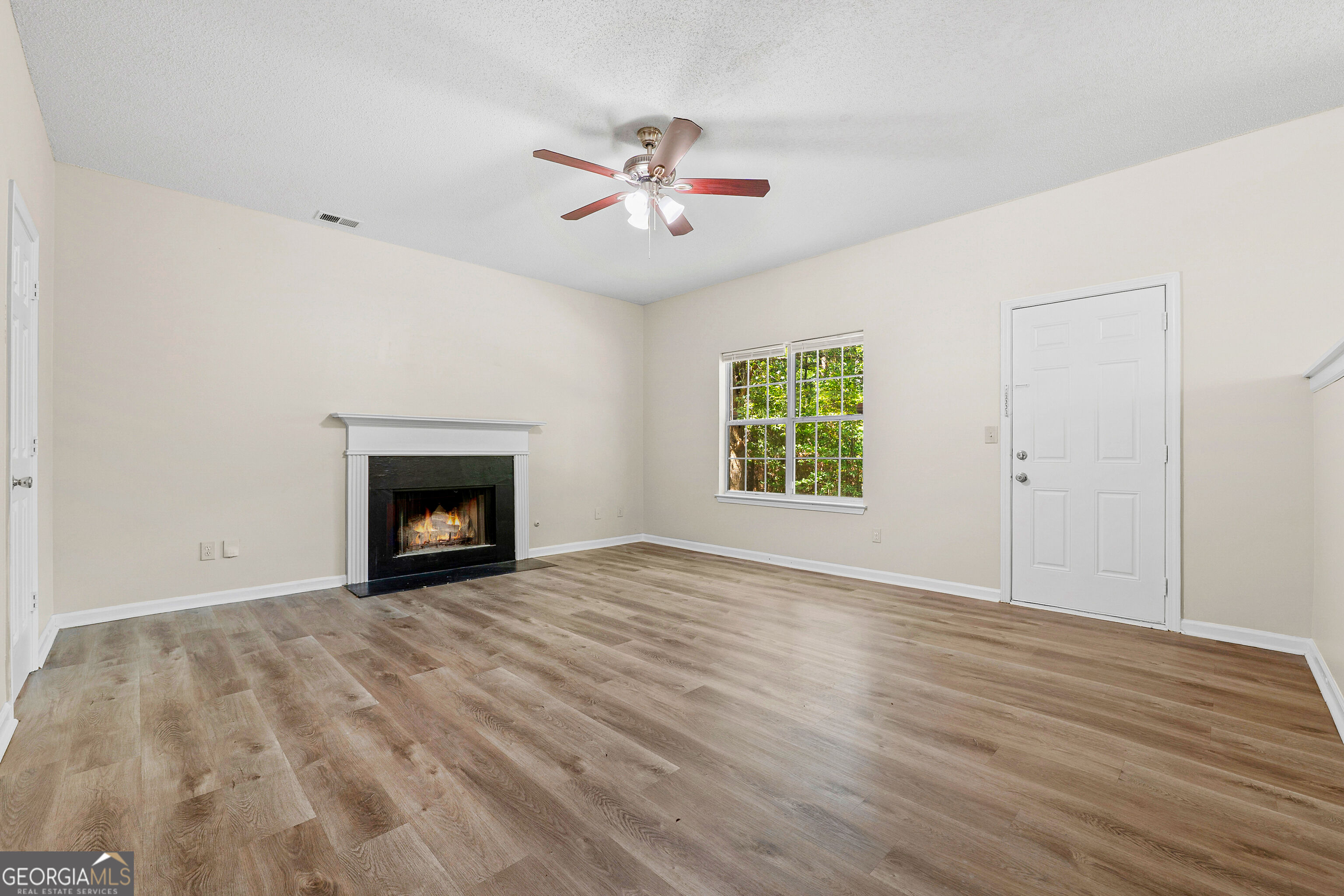2397 Rambling Way Property Photo 11