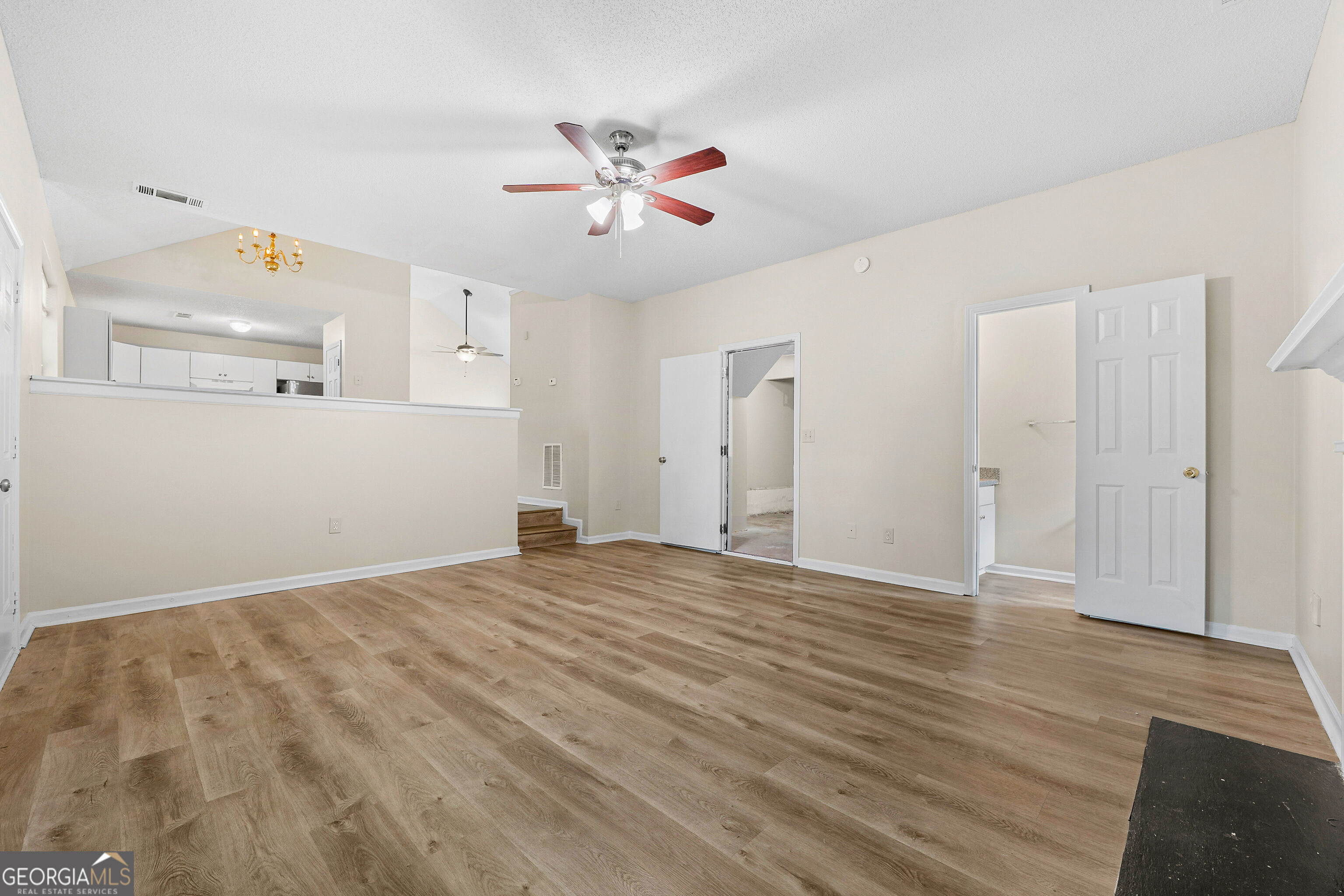 2397 Rambling Way Property Photo 13