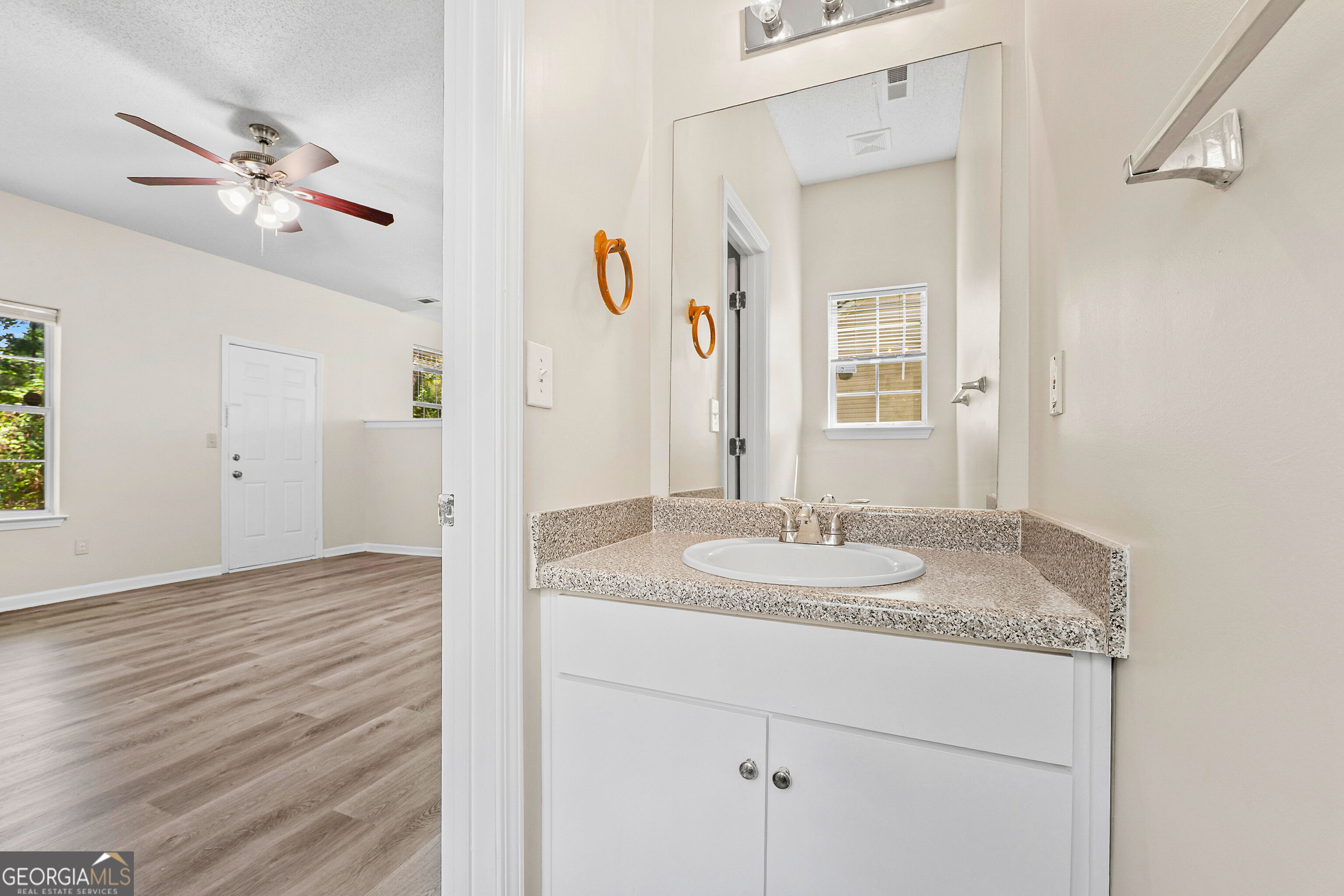 2397 Rambling Way Property Photo 14