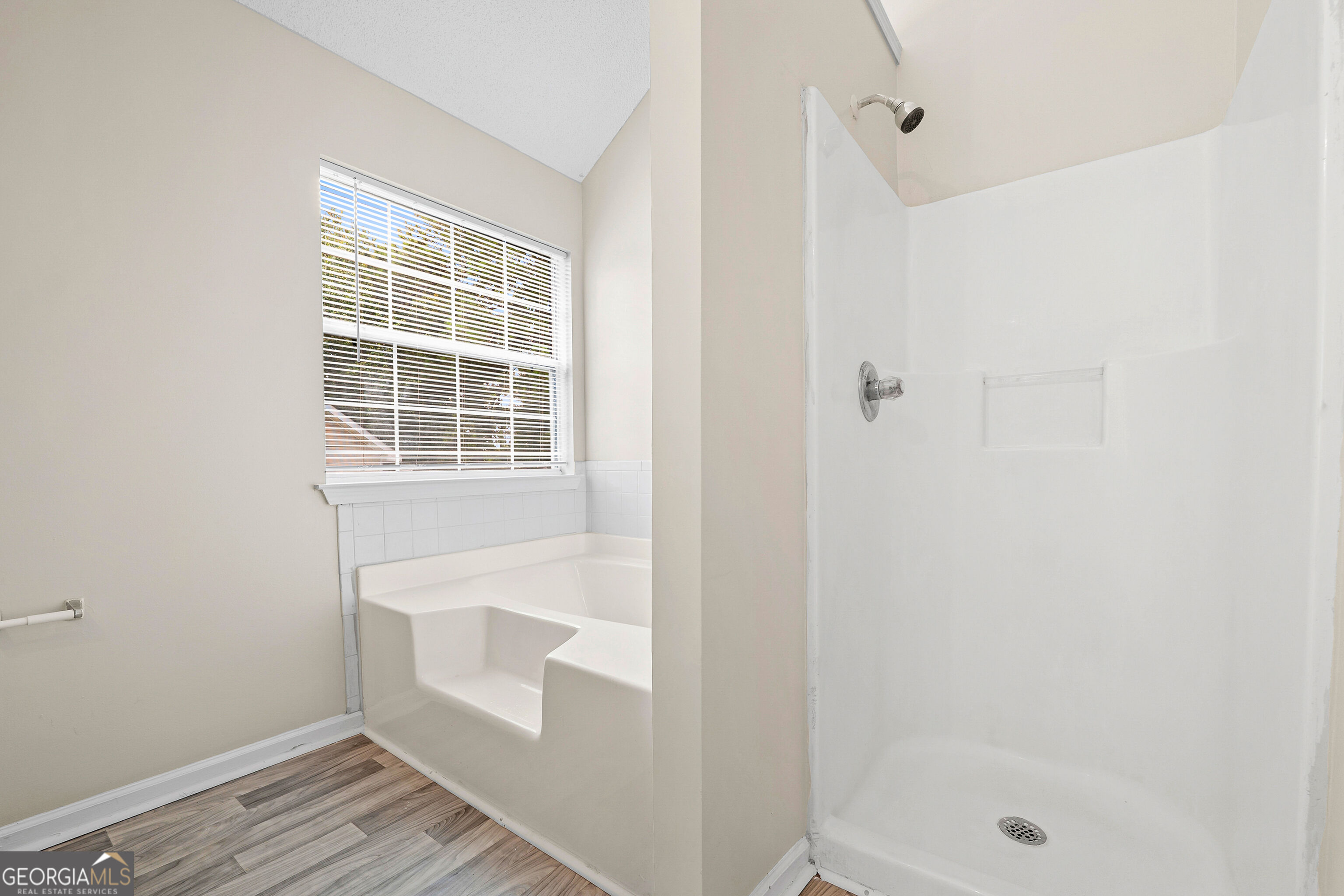 2397 Rambling Way Property Photo 21