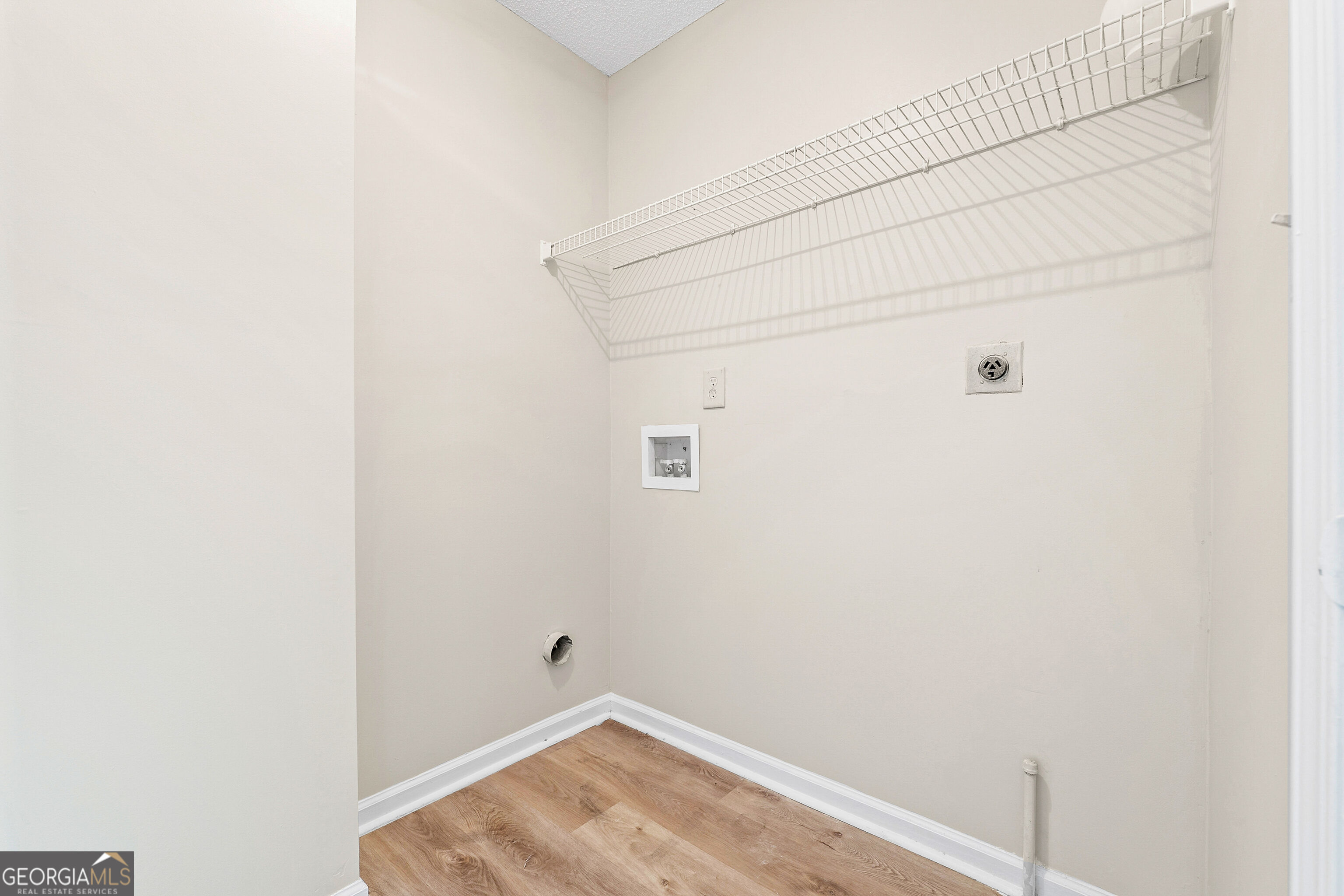 2397 Rambling Way Property Photo 29