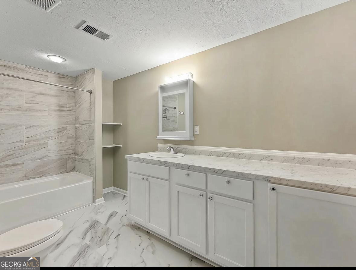 2304 Avalon Road Property Photo 9