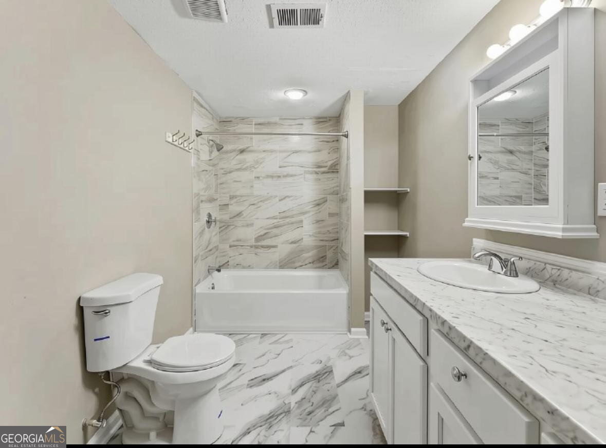 2304 Avalon Road Property Photo 11