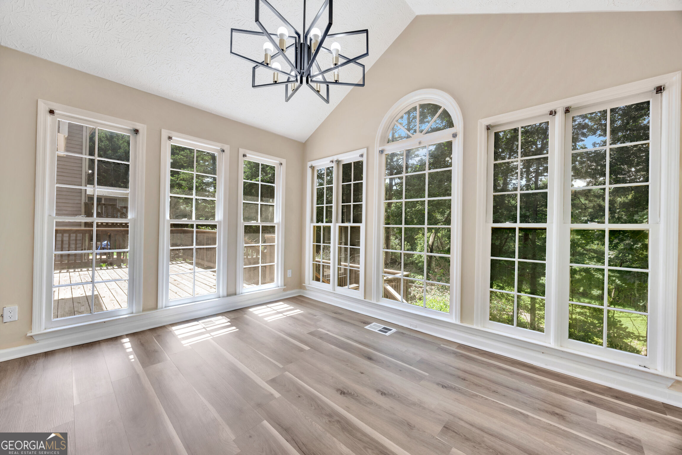 1412 Crooked Tree Circle Property Photo 11