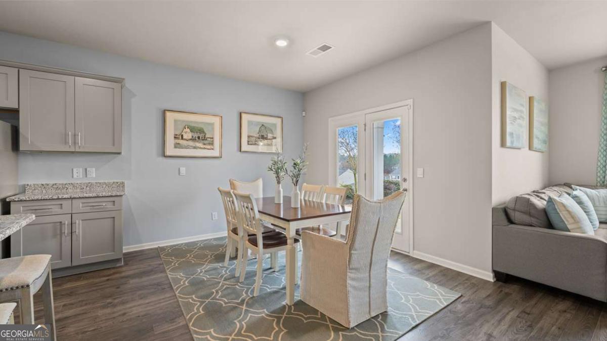 181 Elsa Court Property Photo 8