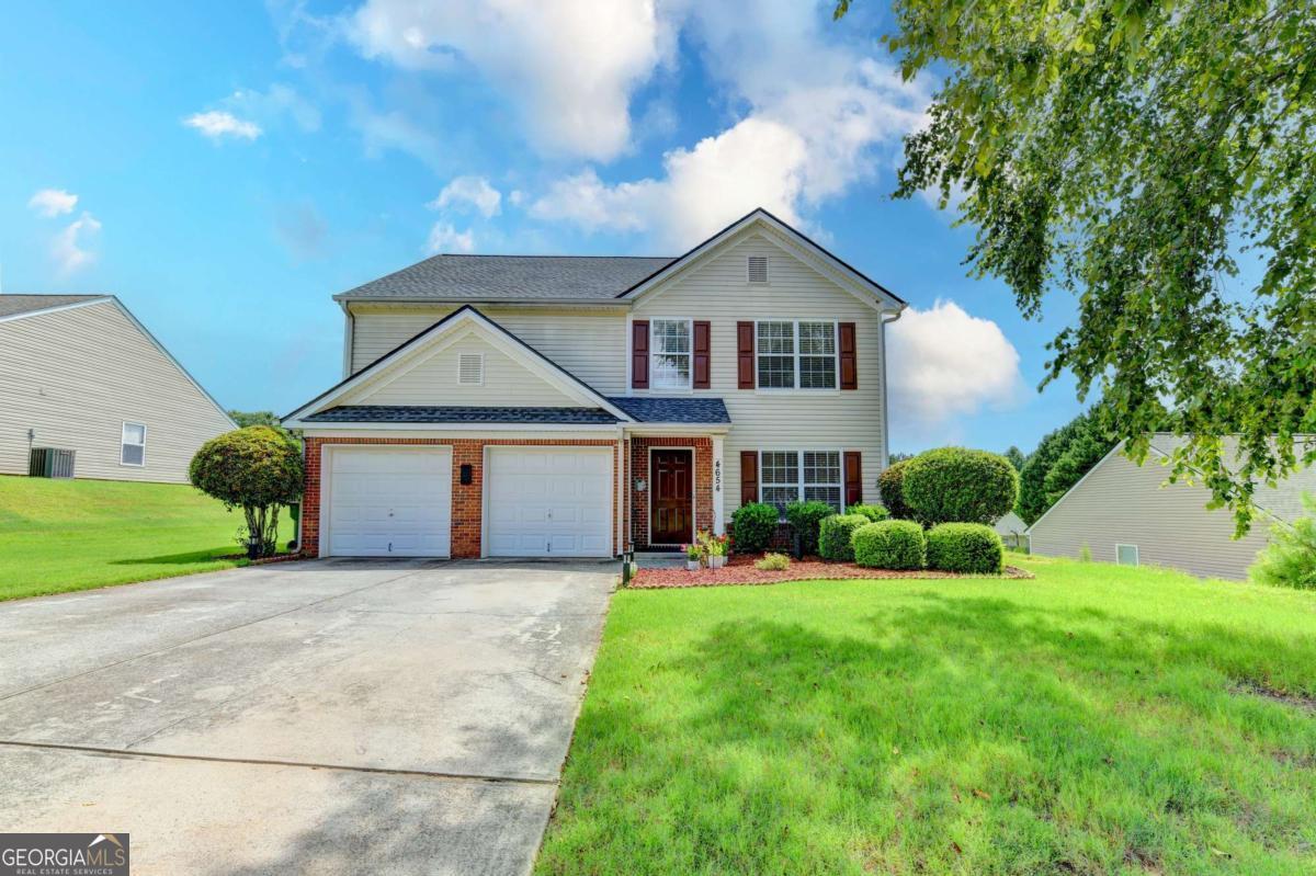 4654 Pine Isle Way Property Photo 2
