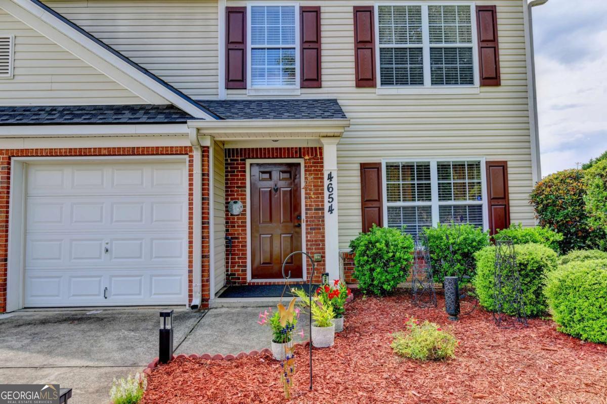 4654 Pine Isle Way Property Photo 5