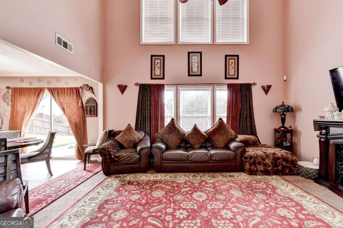 4654 Pine Isle Way Property Photo 14