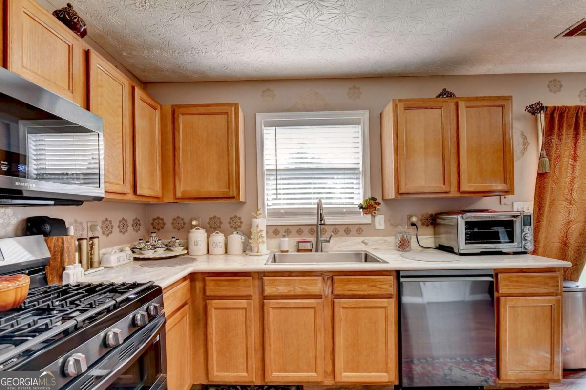 4654 Pine Isle Way Property Photo 25