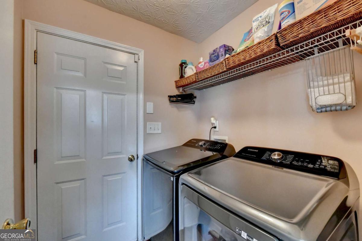 4654 Pine Isle Way Property Photo 27