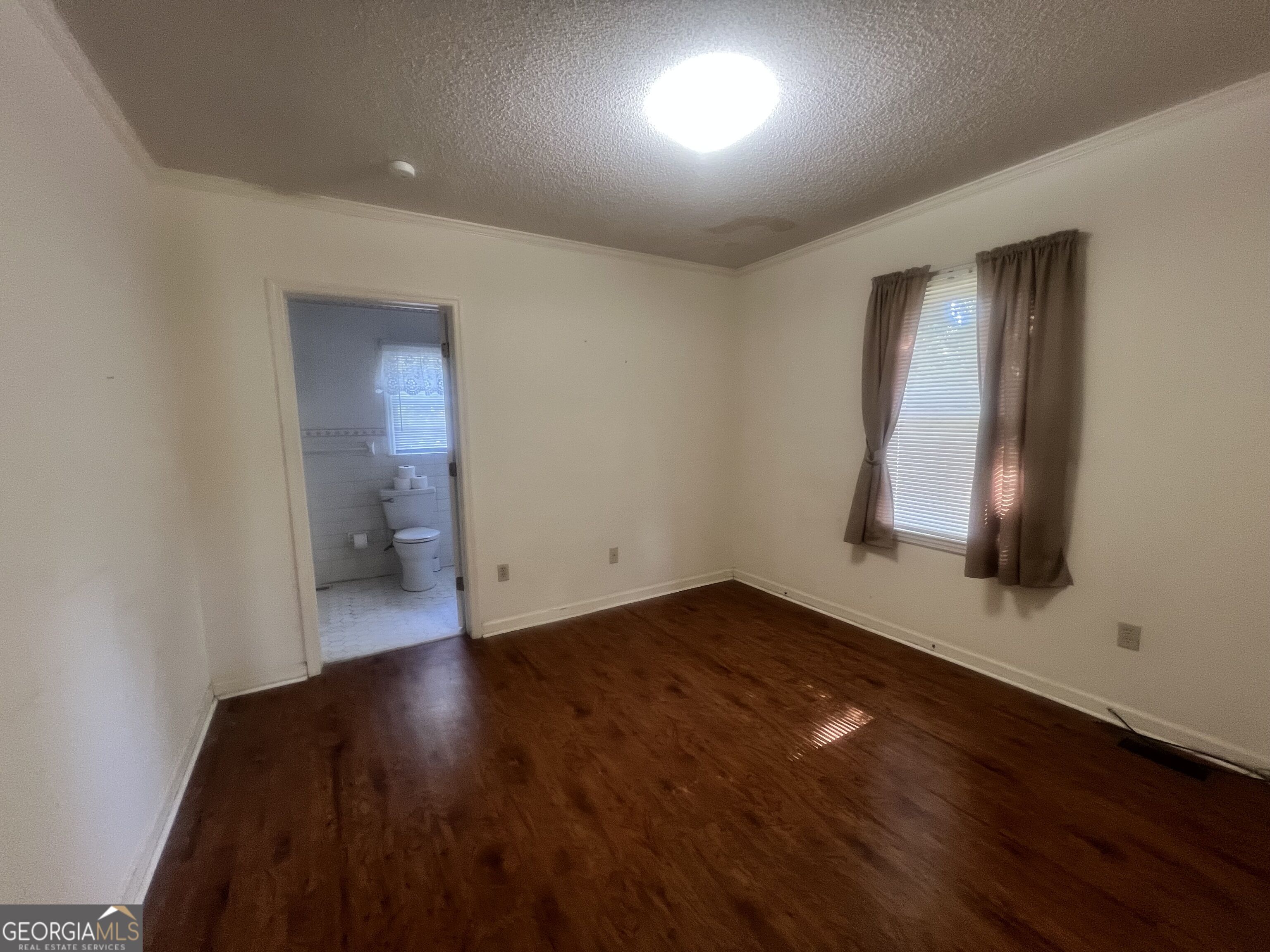 127 W Stuart Avenue Property Photo 11