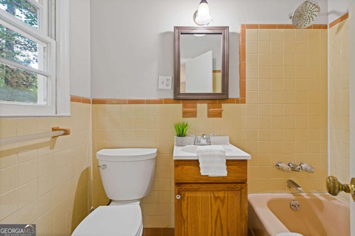 3229 Westmart Lane Property Photo 24