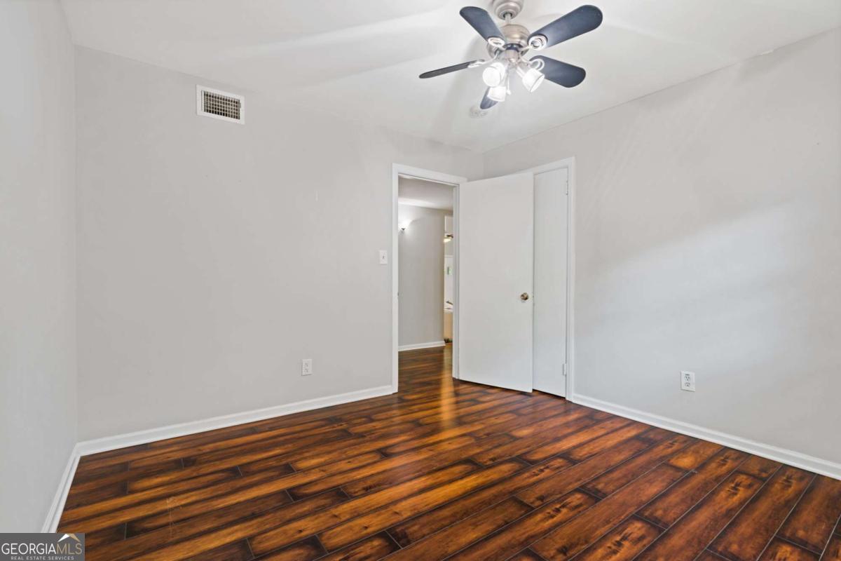 3229 Westmart Lane Property Photo 25