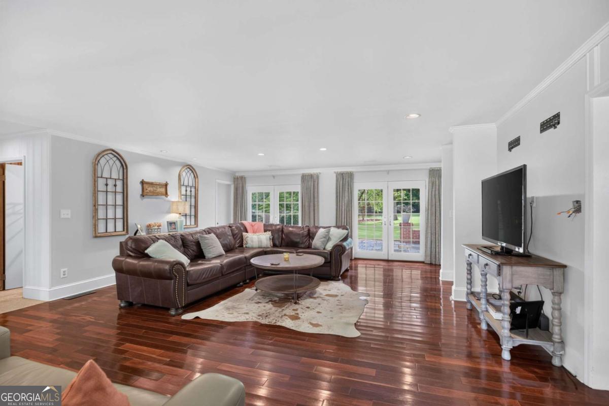 8928 Orchard Drive Property Photo 4