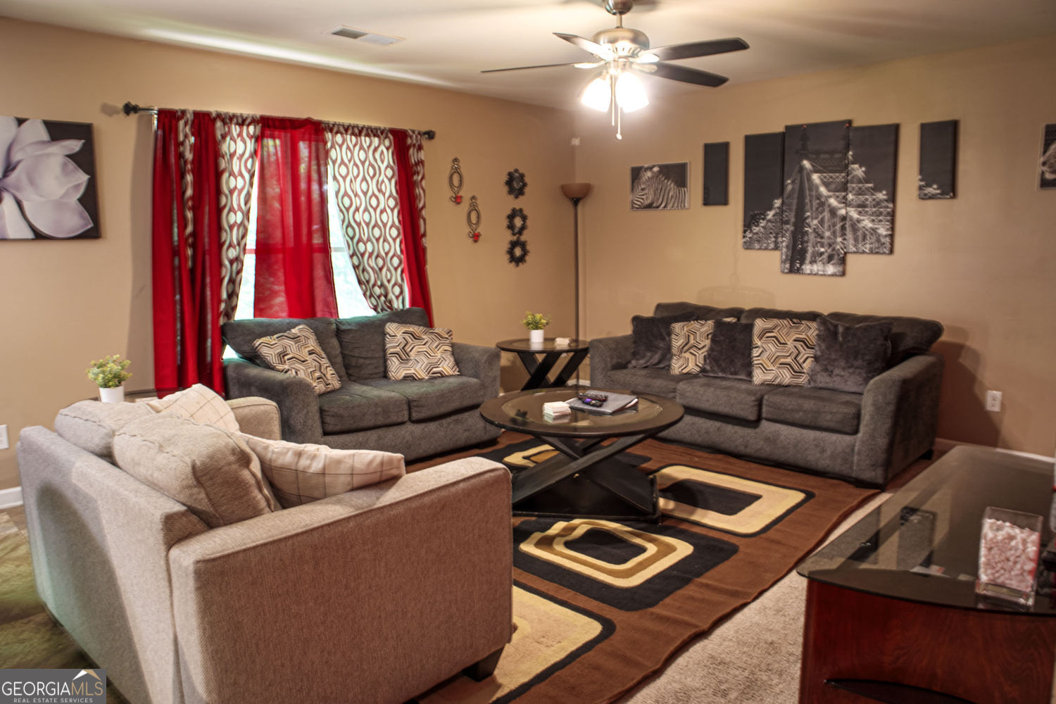 5626 Laurel Ridge Drive Property Photo 4