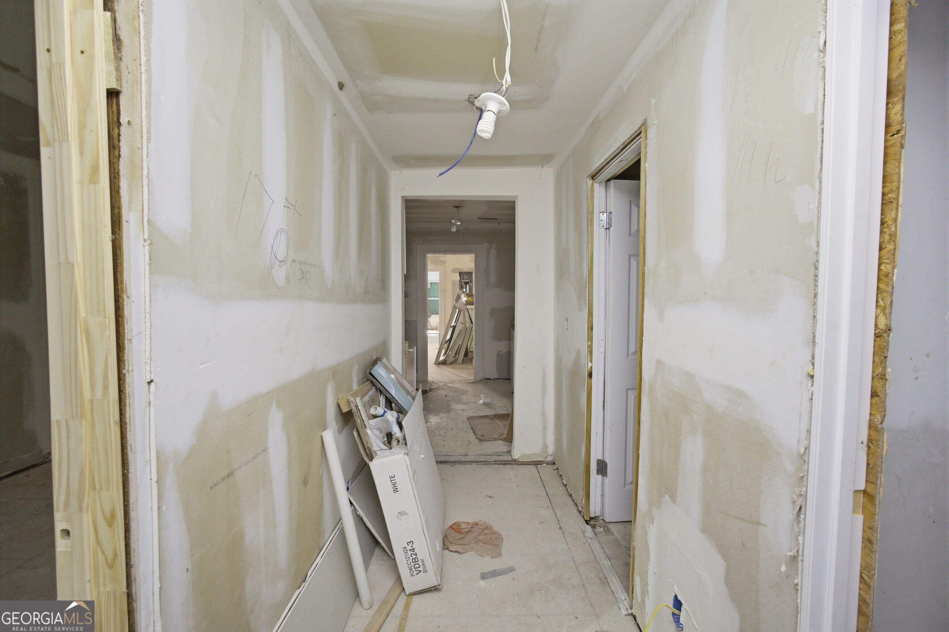 805 Ponce De Leon Avenue Property Photo 11