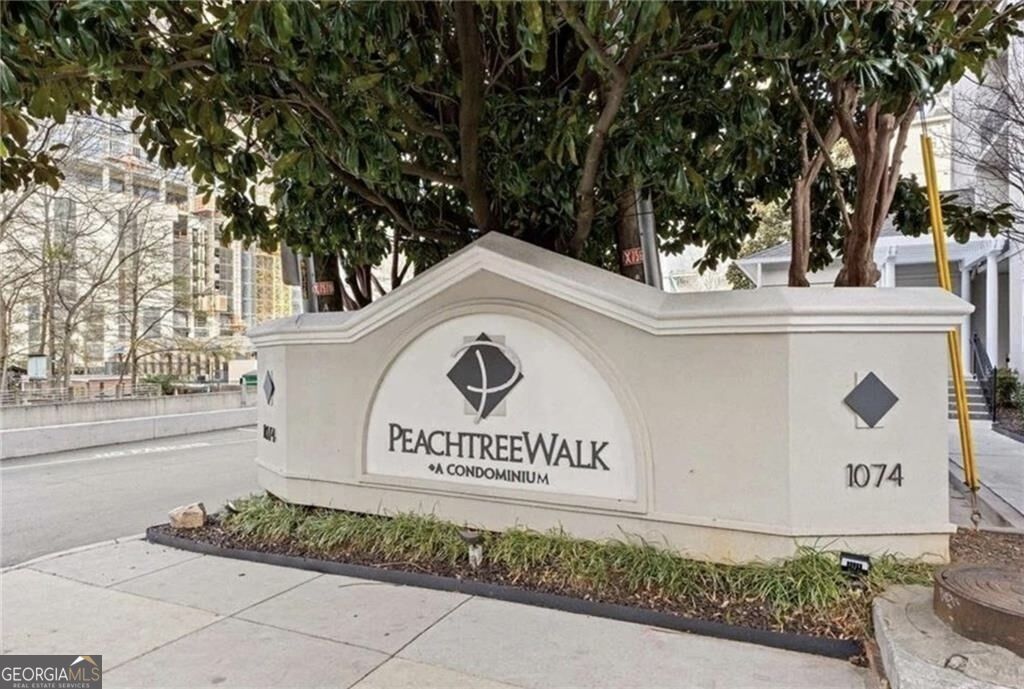 1074 Peachtree Walk Ne # B220 Property Photo 2