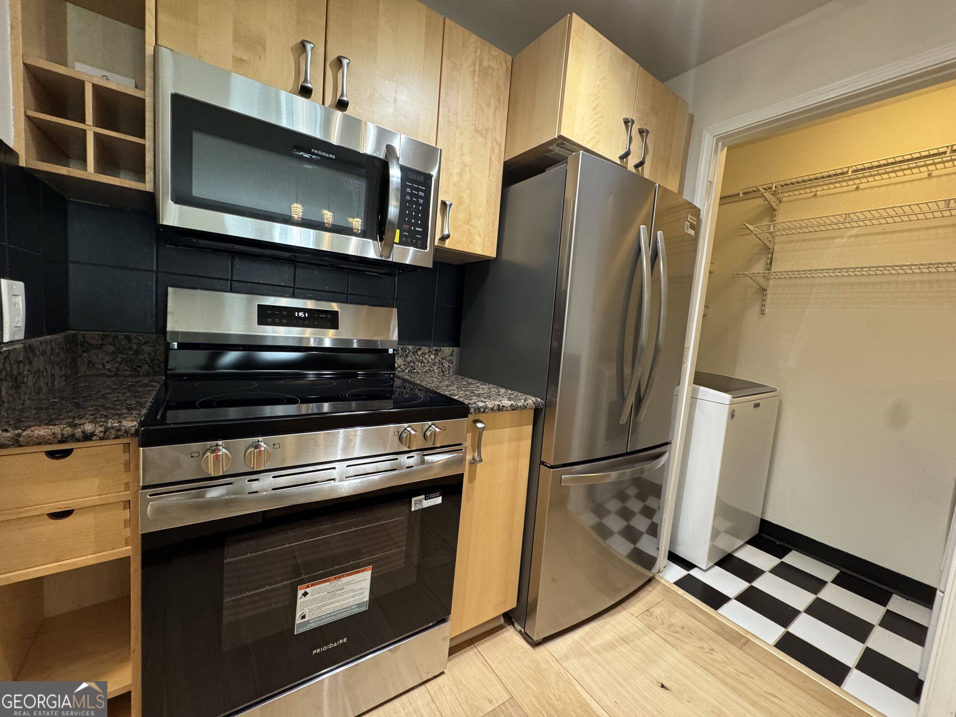 1074 Peachtree Walk Ne # B220 Property Photo 8