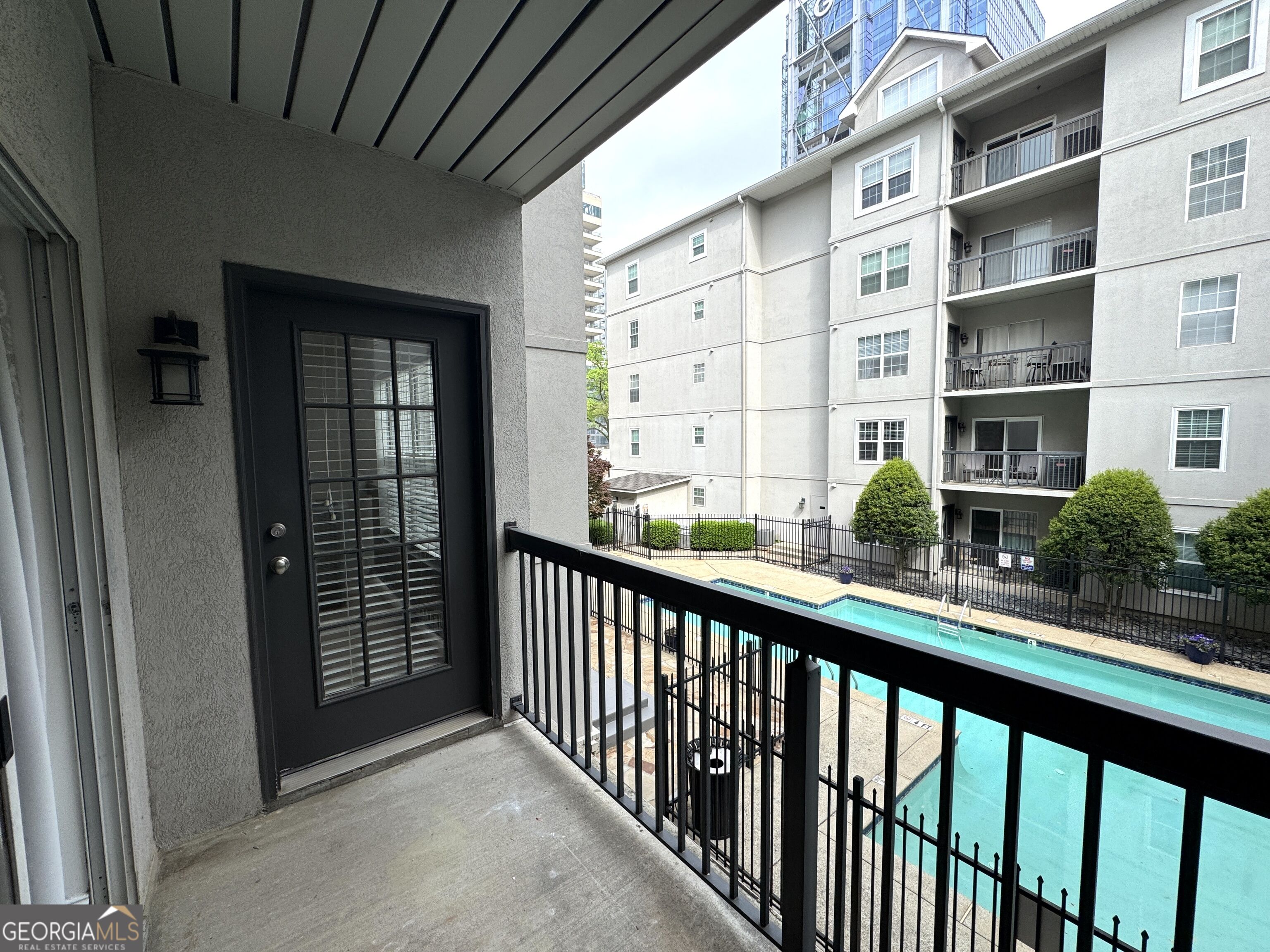 1074 Peachtree Walk Ne # B220 Property Photo 11