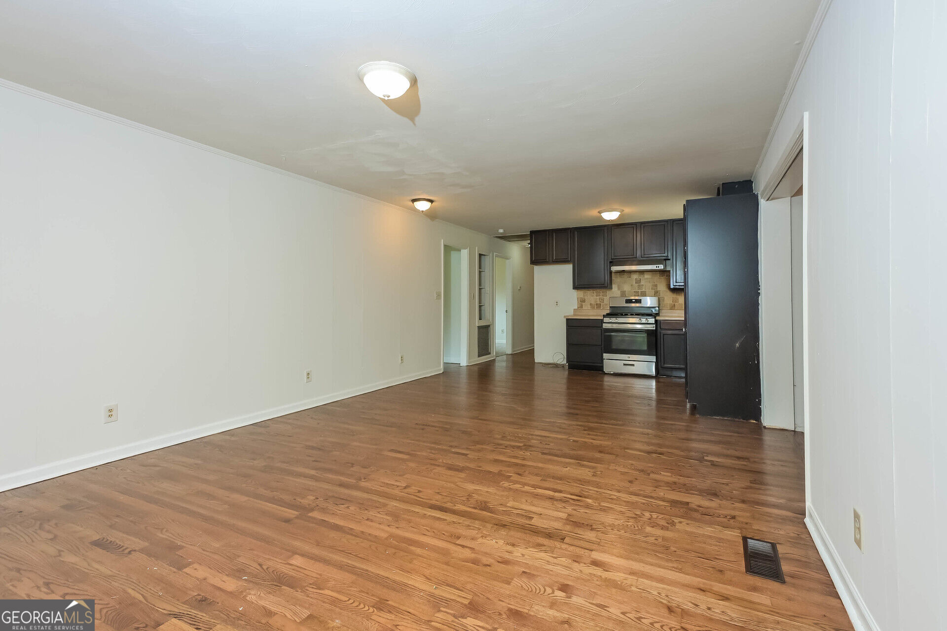 192 Sun Valley Drive Property Photo 2