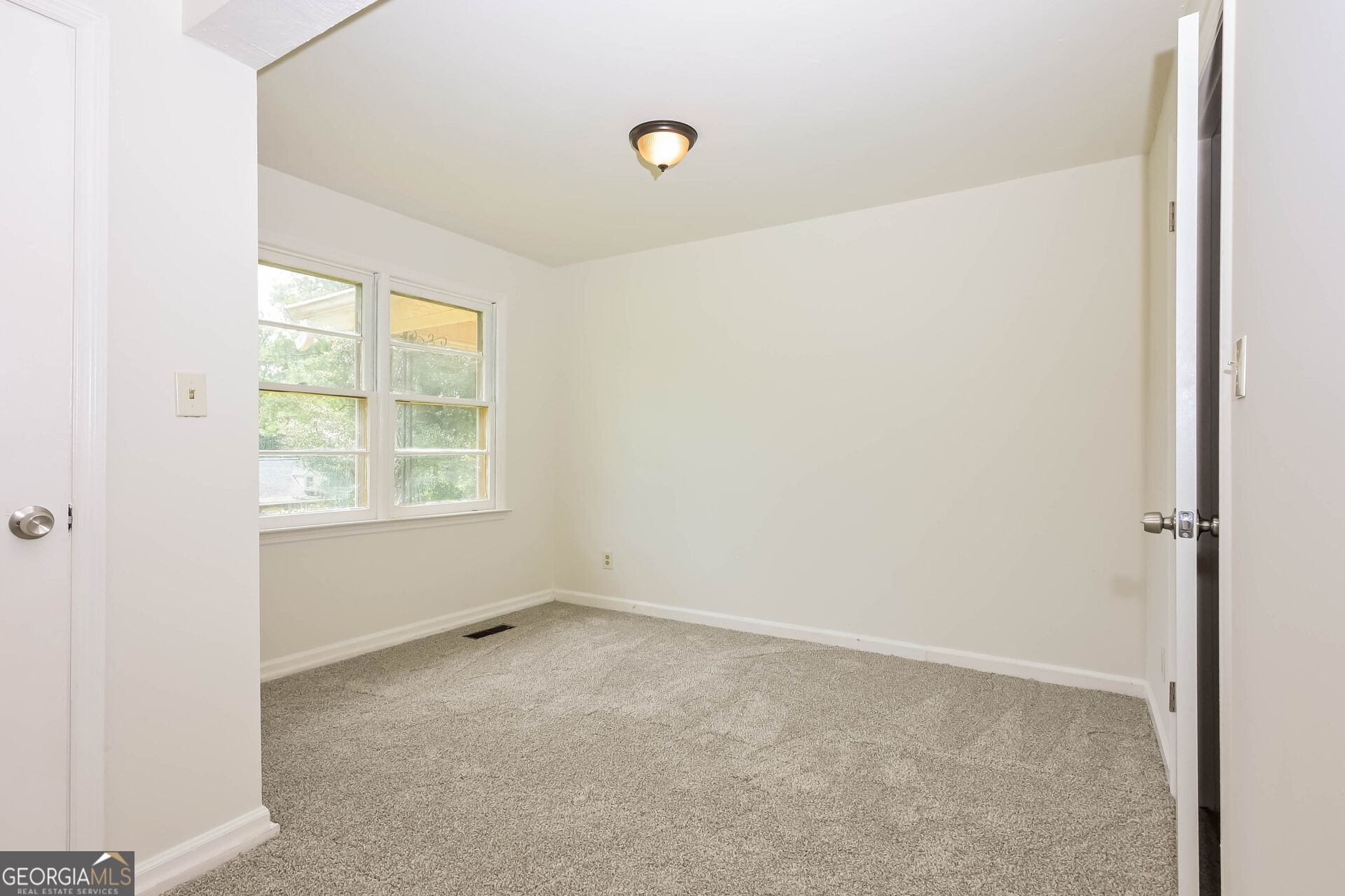 192 Sun Valley Drive Property Photo 14