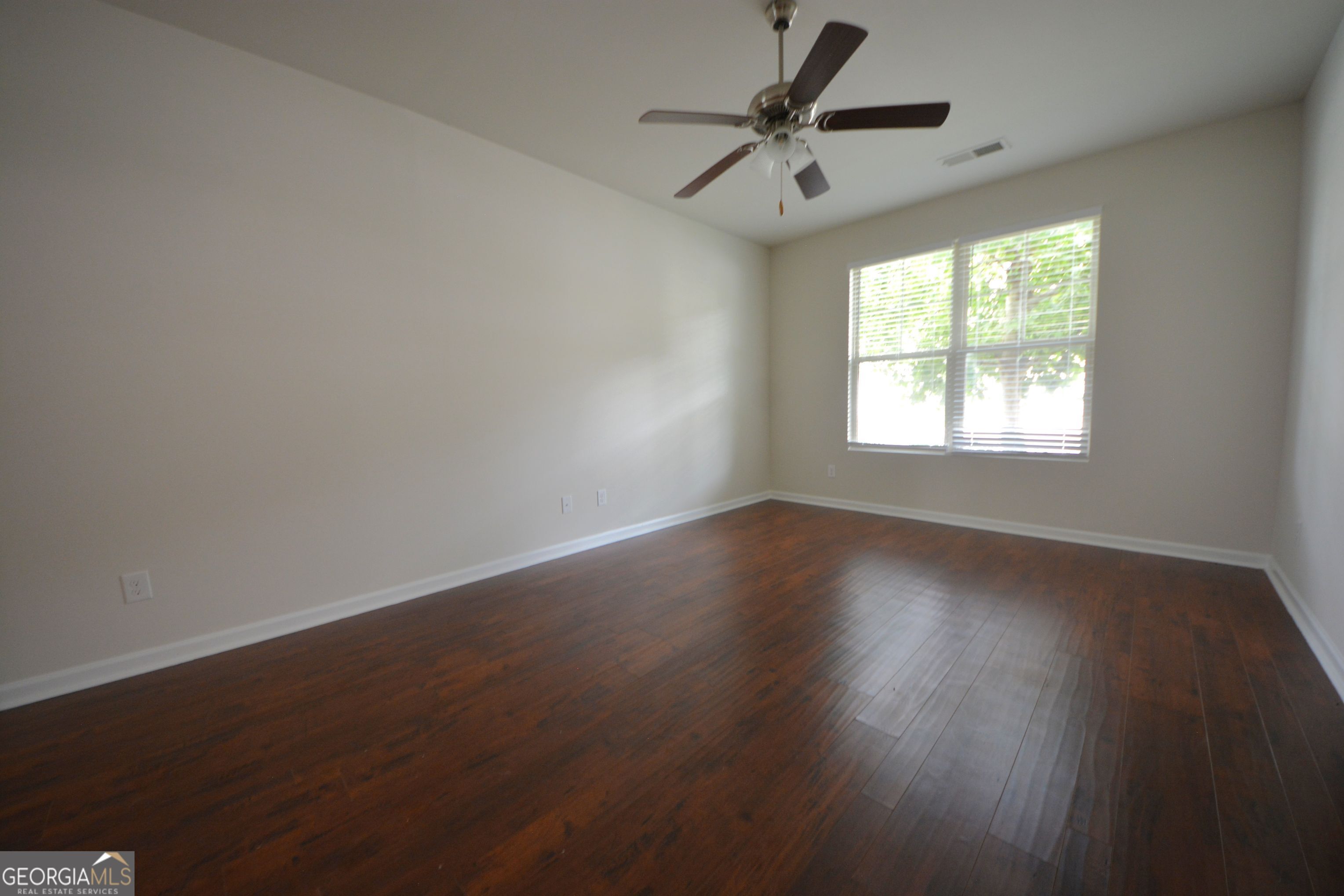 167 Daisy Circle Property Photo 8