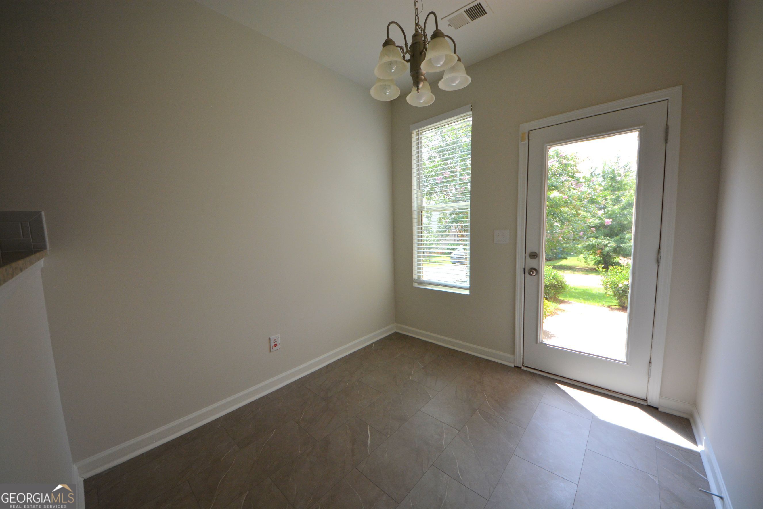 167 Daisy Circle Property Photo 20
