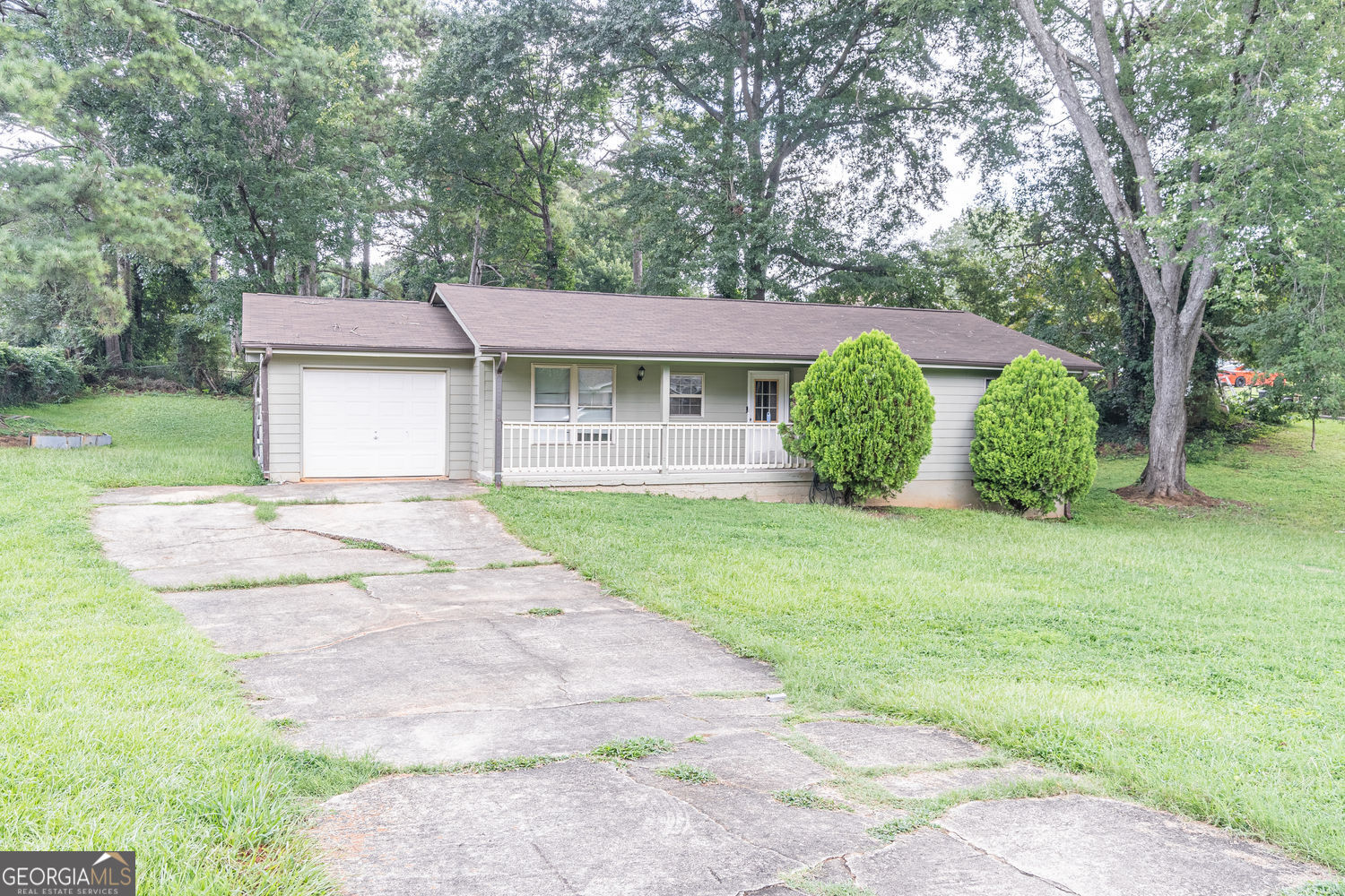 950 Doeskin Drive NW Property Photo 1