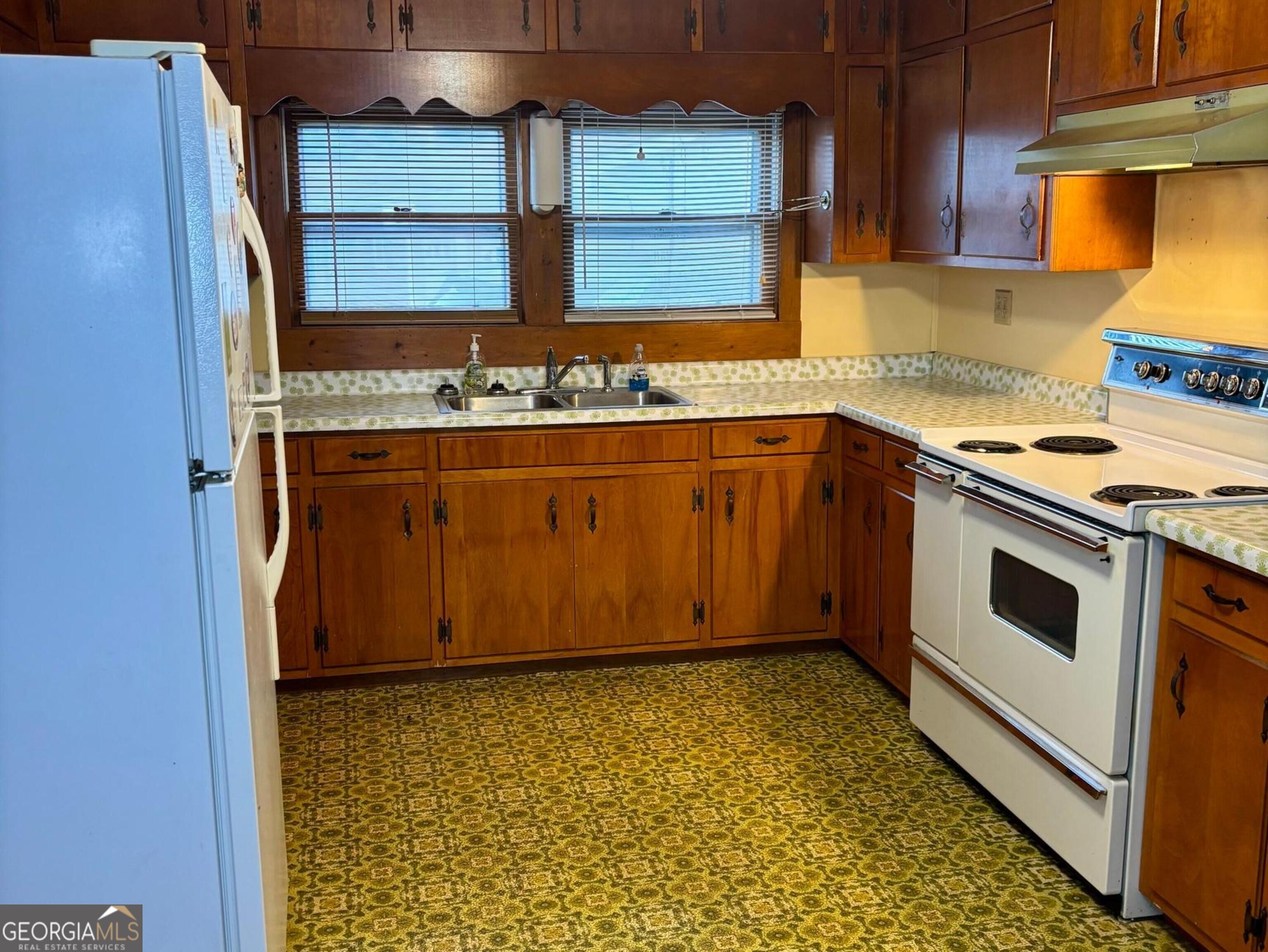 1385 W Currahee Street Property Photo 18