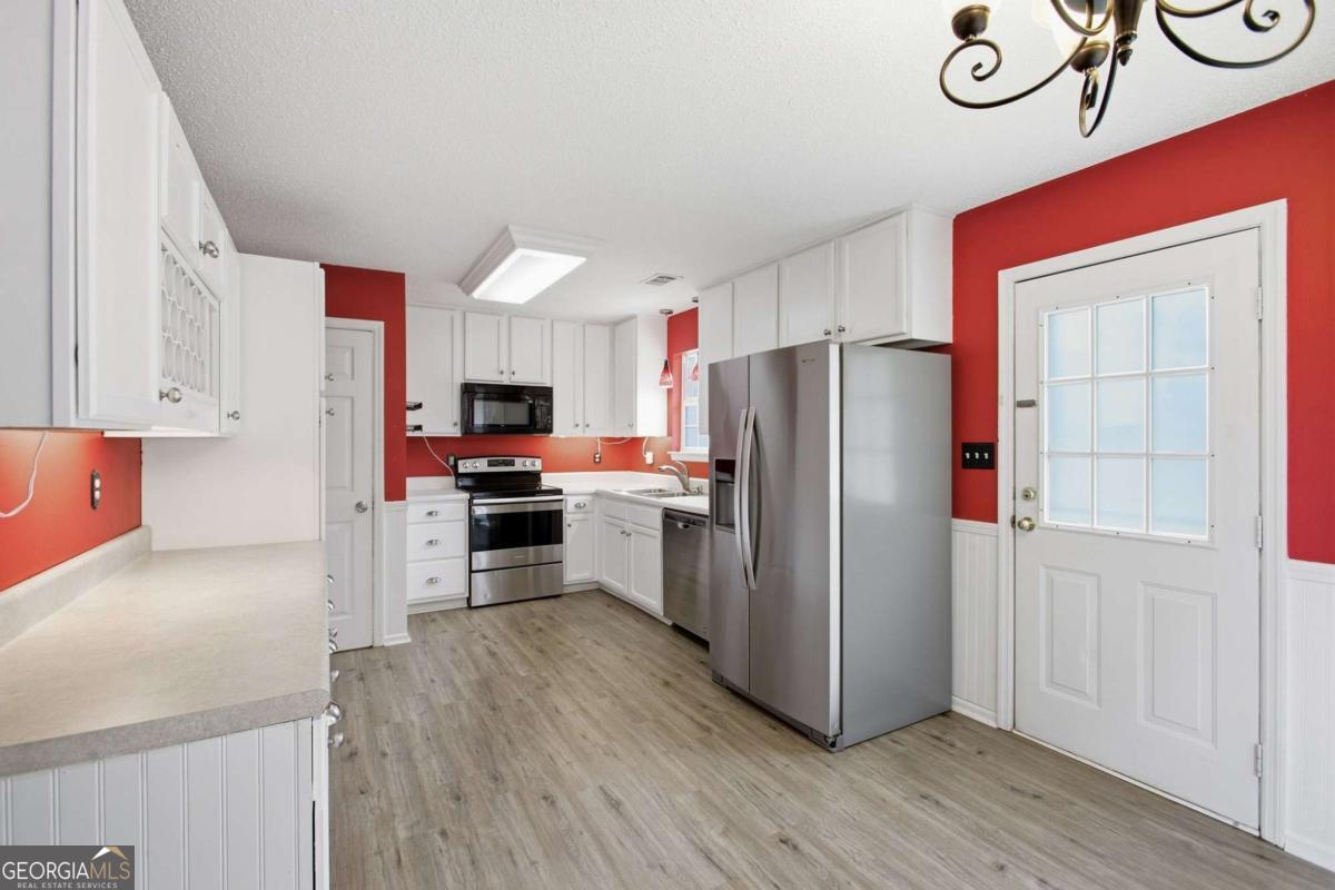 531 White River Road Property Photo 10