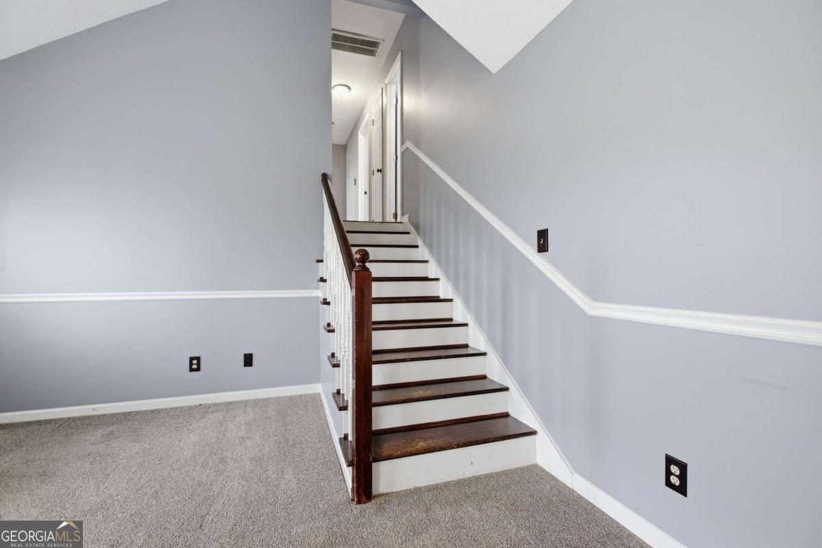 531 White River Road Property Photo 16