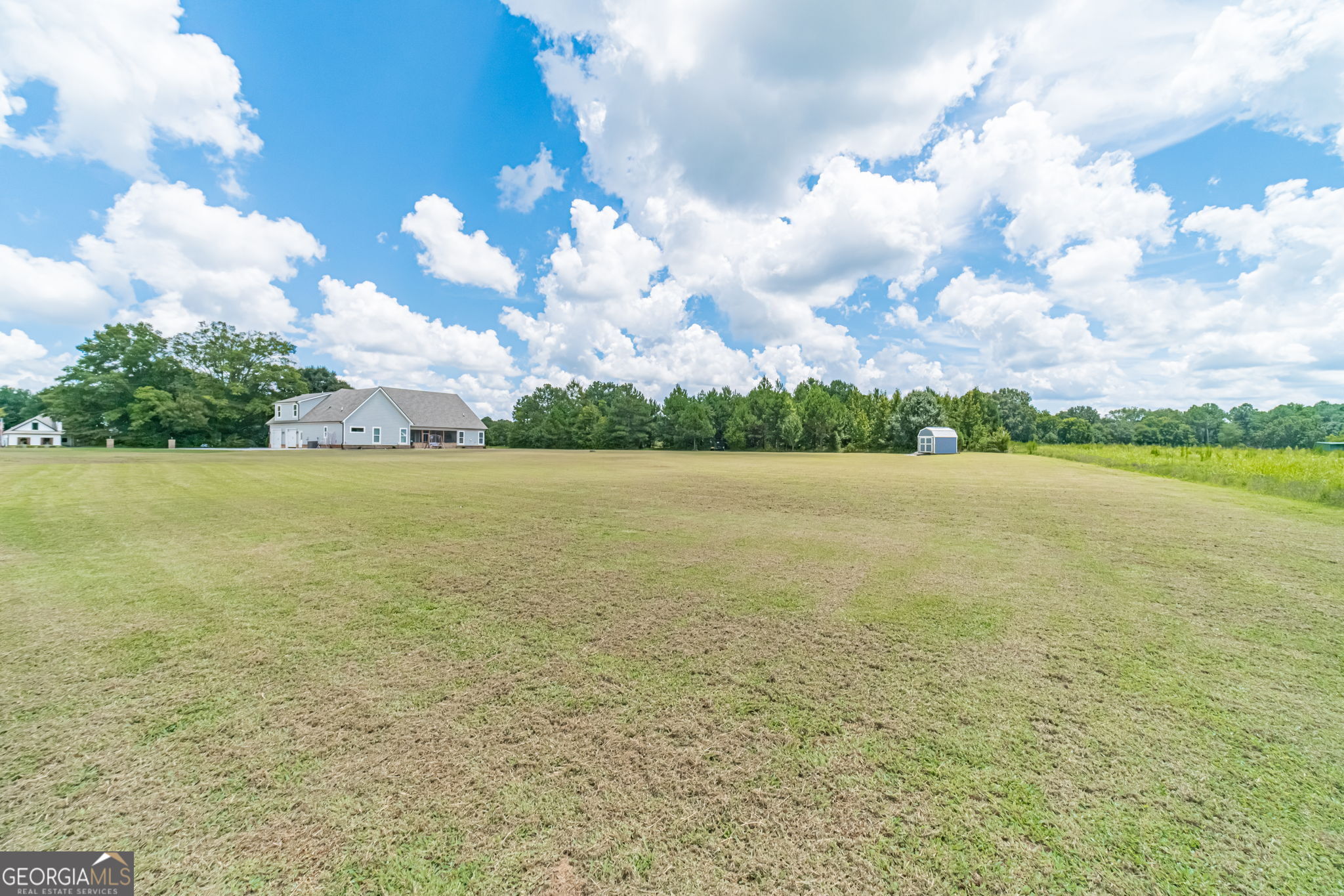 302 Savannah Drive Property Photo 3