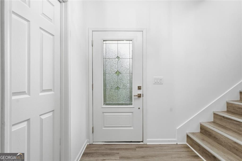 5445 Speckled Wood Lane Property Photo 4