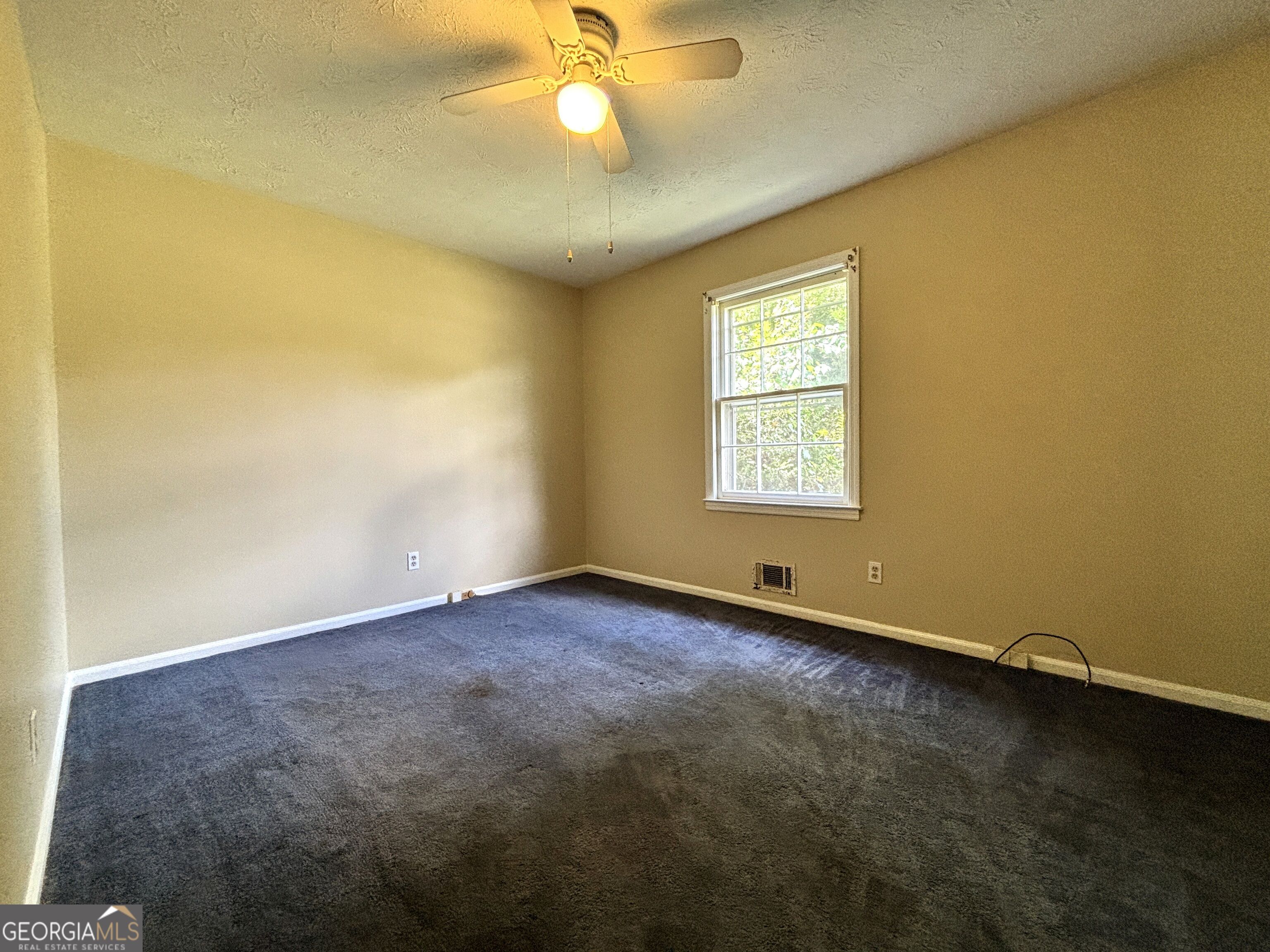 405 Elder Road Property Photo 7