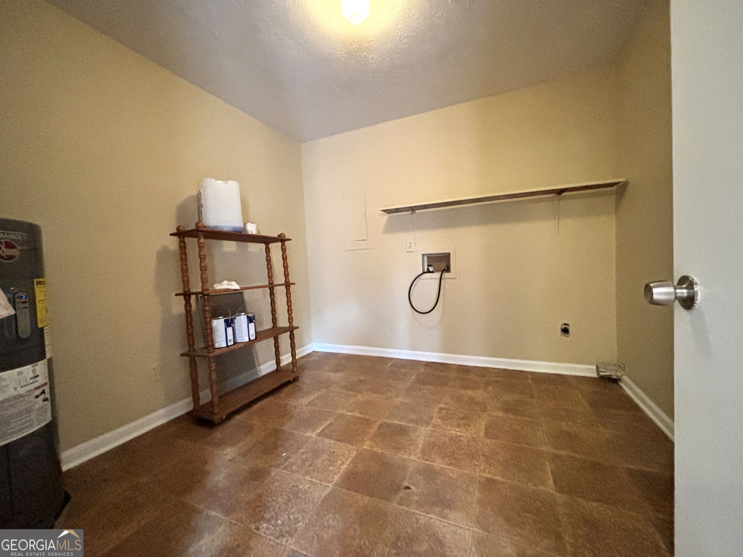 405 Elder Road Property Photo 14