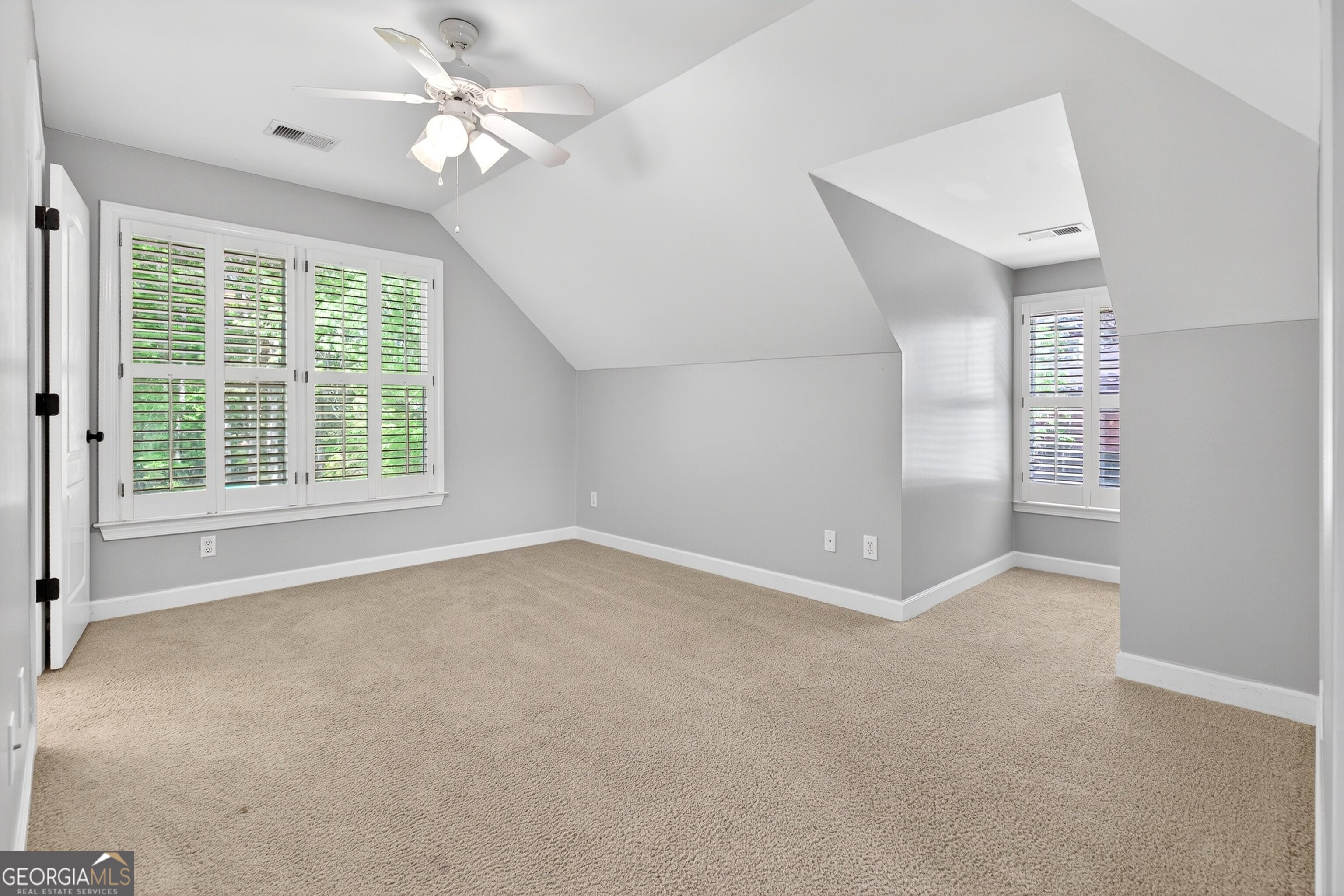 290 Youngs Circle Property Photo 53